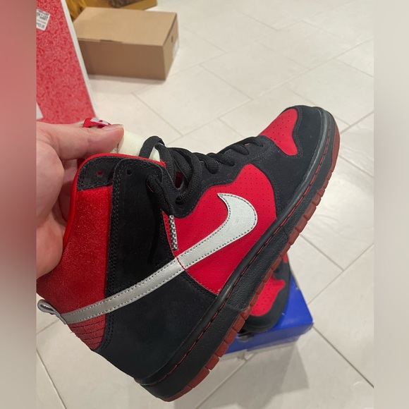 Nike Dunk High Pro SB Sport Red Metallic Platinum | Size 9 | Style 305050-601 - Picture 2 of 9